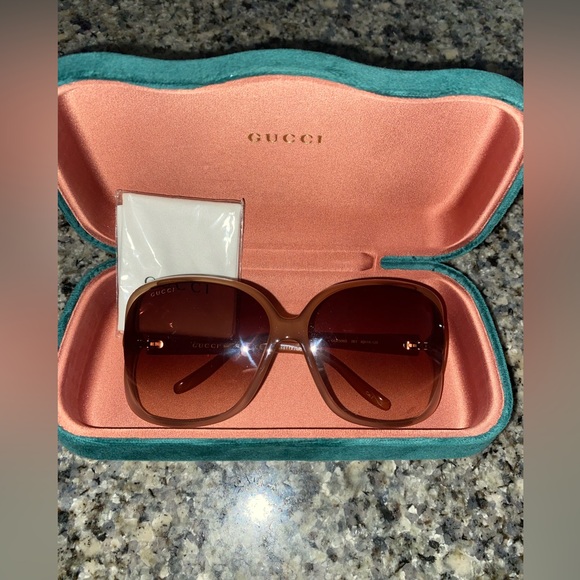 Gucci Sunglasses - Picture 2 of 11